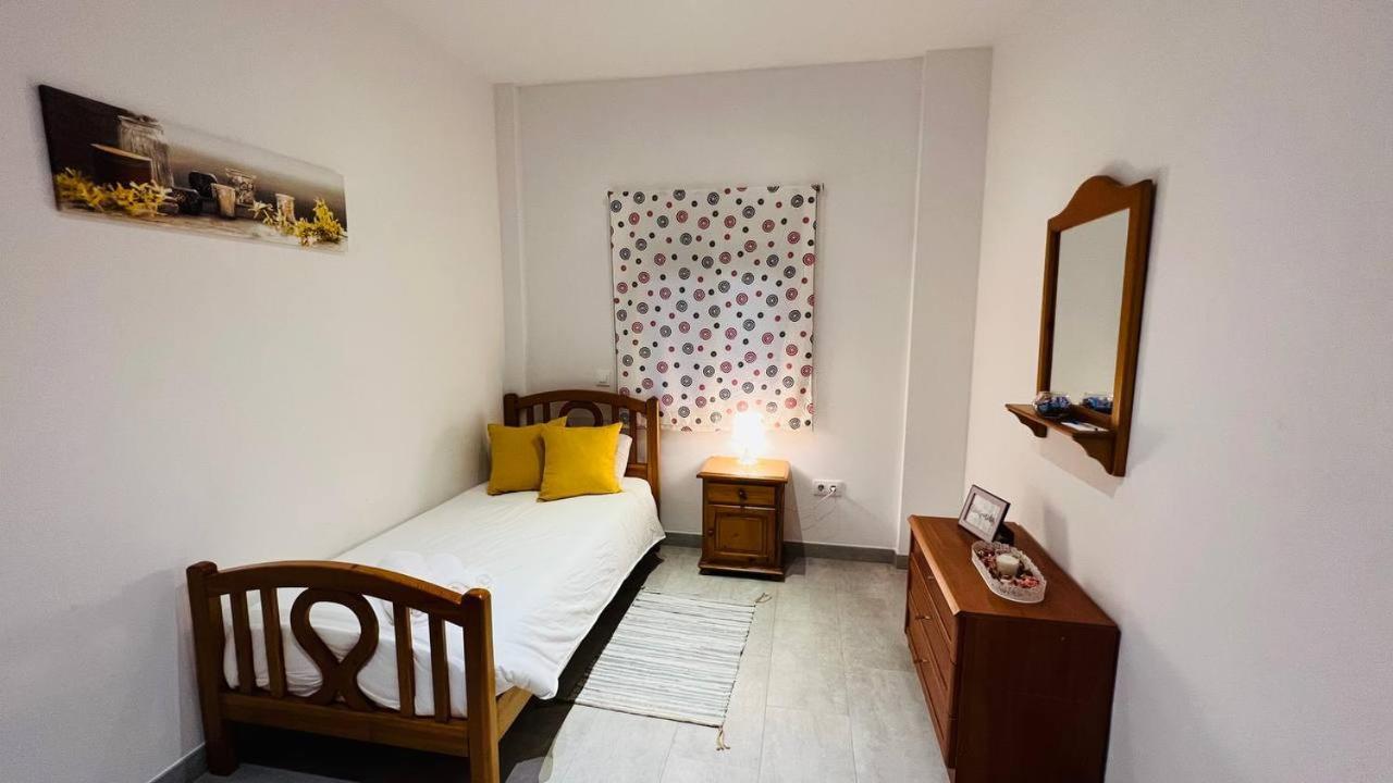Habitacion En Virgen Del Rocio Sevilla Buitenkant foto